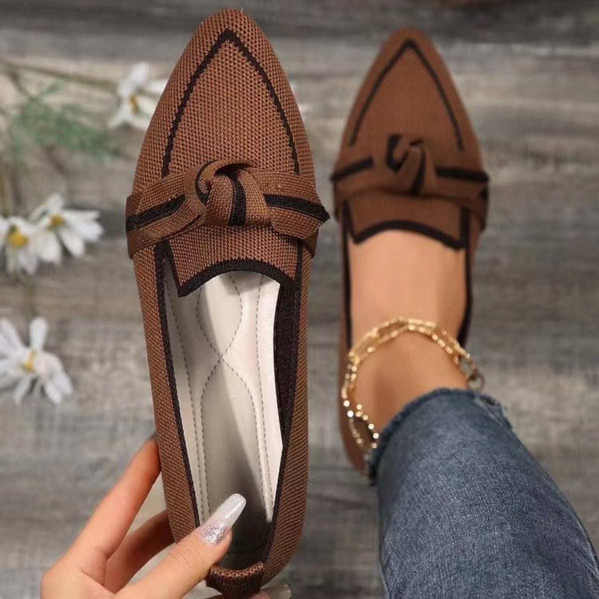 Bow Contrast Trim Point Toe Loafers - ClozArt