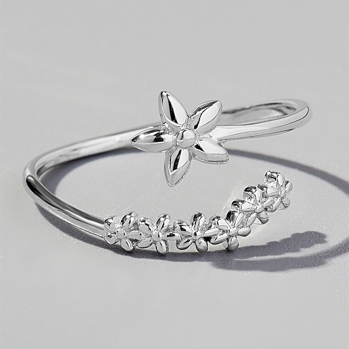 925 Sterling Silver Flower Ring - ClozArt