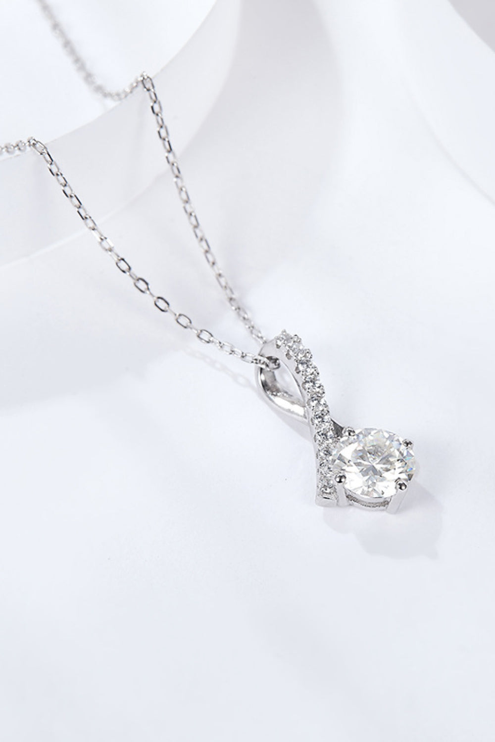 Special Occasion 1 Carat Moissanite Pendant Necklace - ClozArt