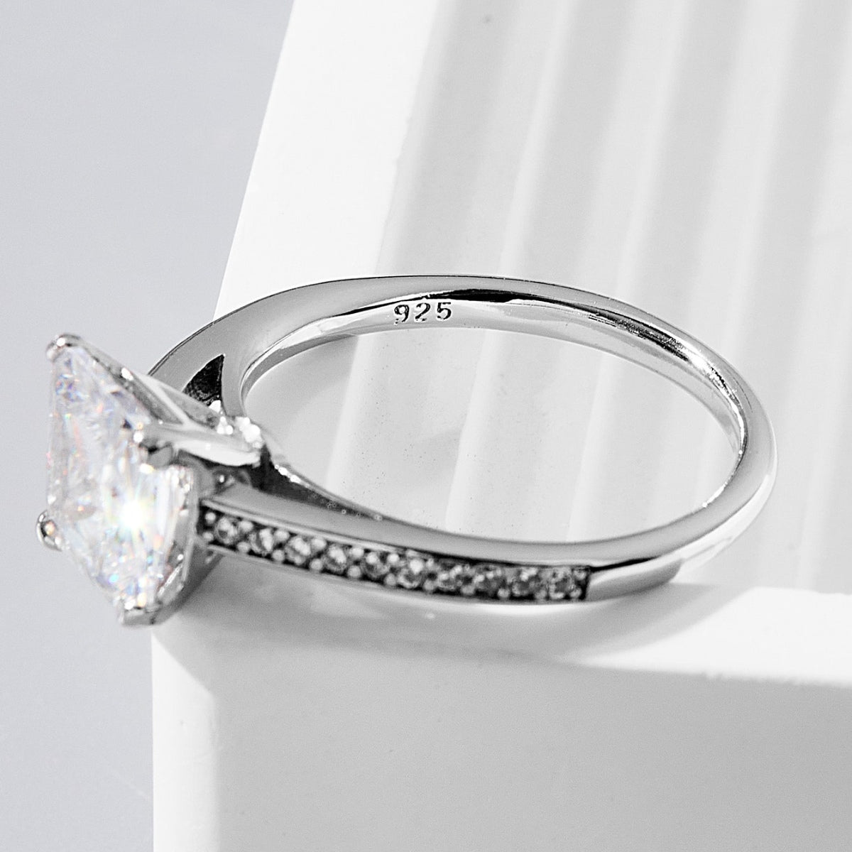 925 Sterling Silver Zircon Ring - ClozArt