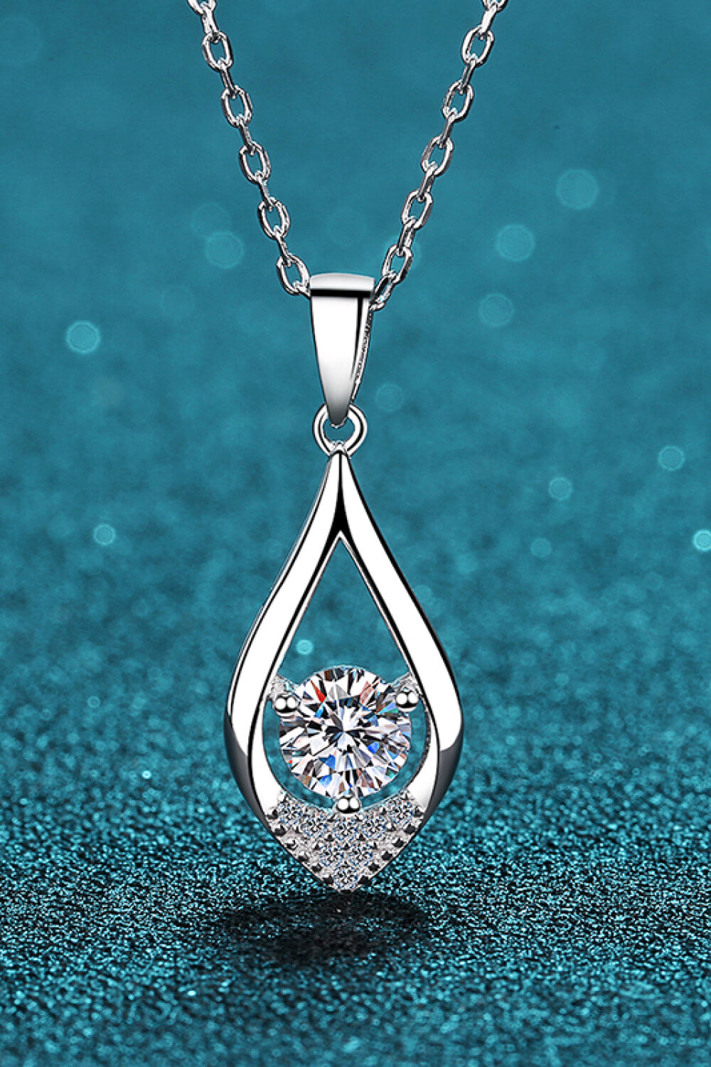 Glamorous Always Moissanite Pendant Necklace - ClozArt