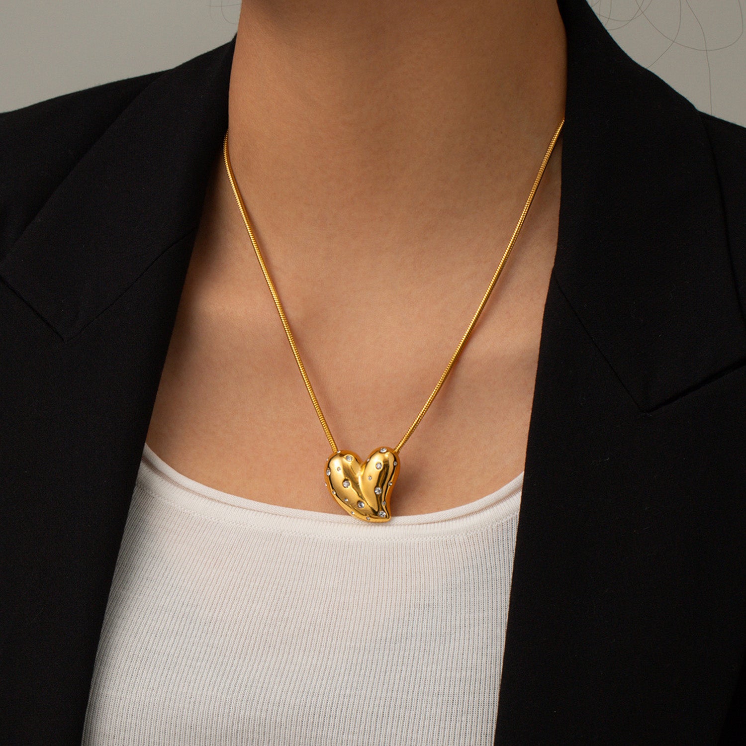 Inlaid Zircon Heart Stainless Steel Necklace - ClozArt