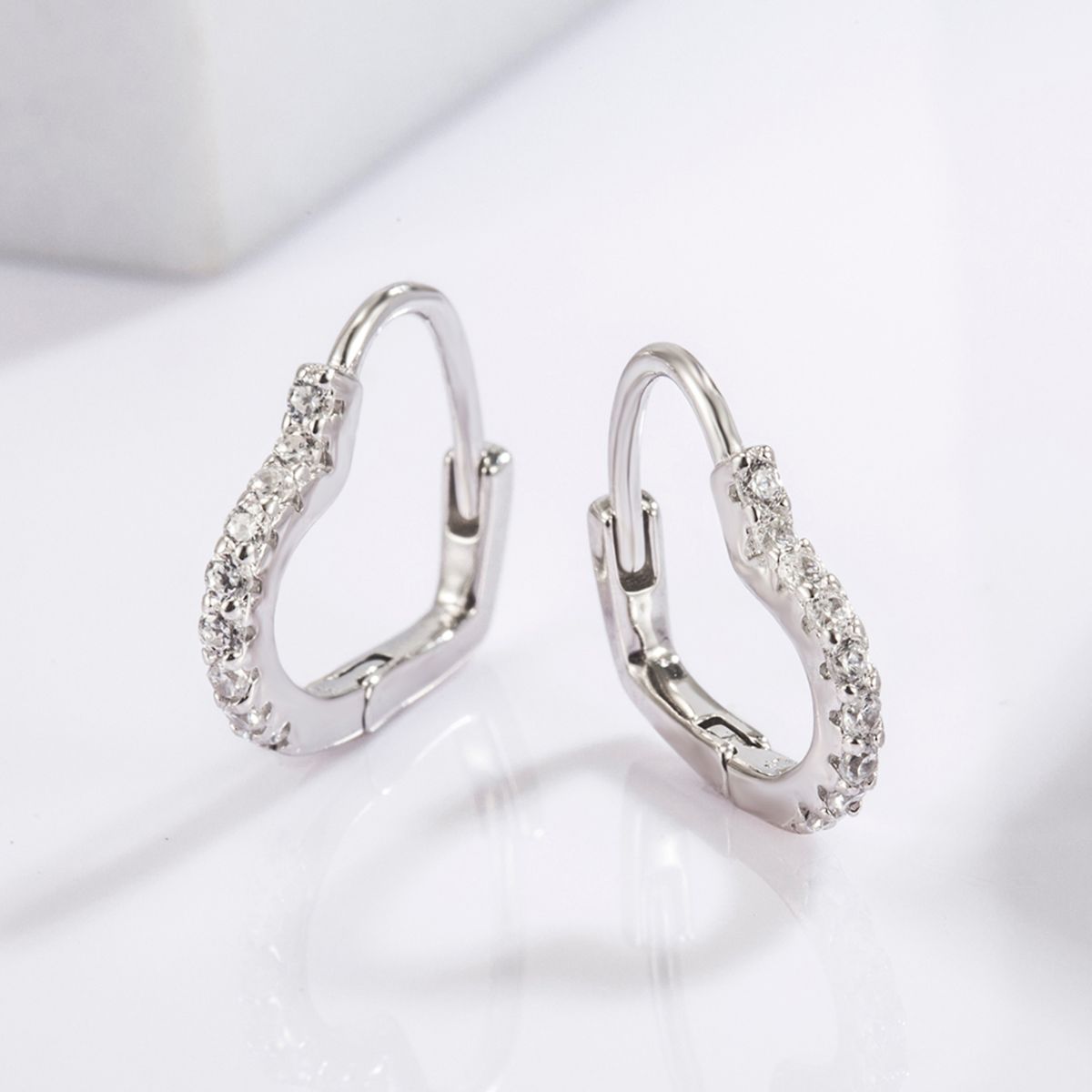 925 Serling Silver Zircon Heart Shape Earrings - ClozArt