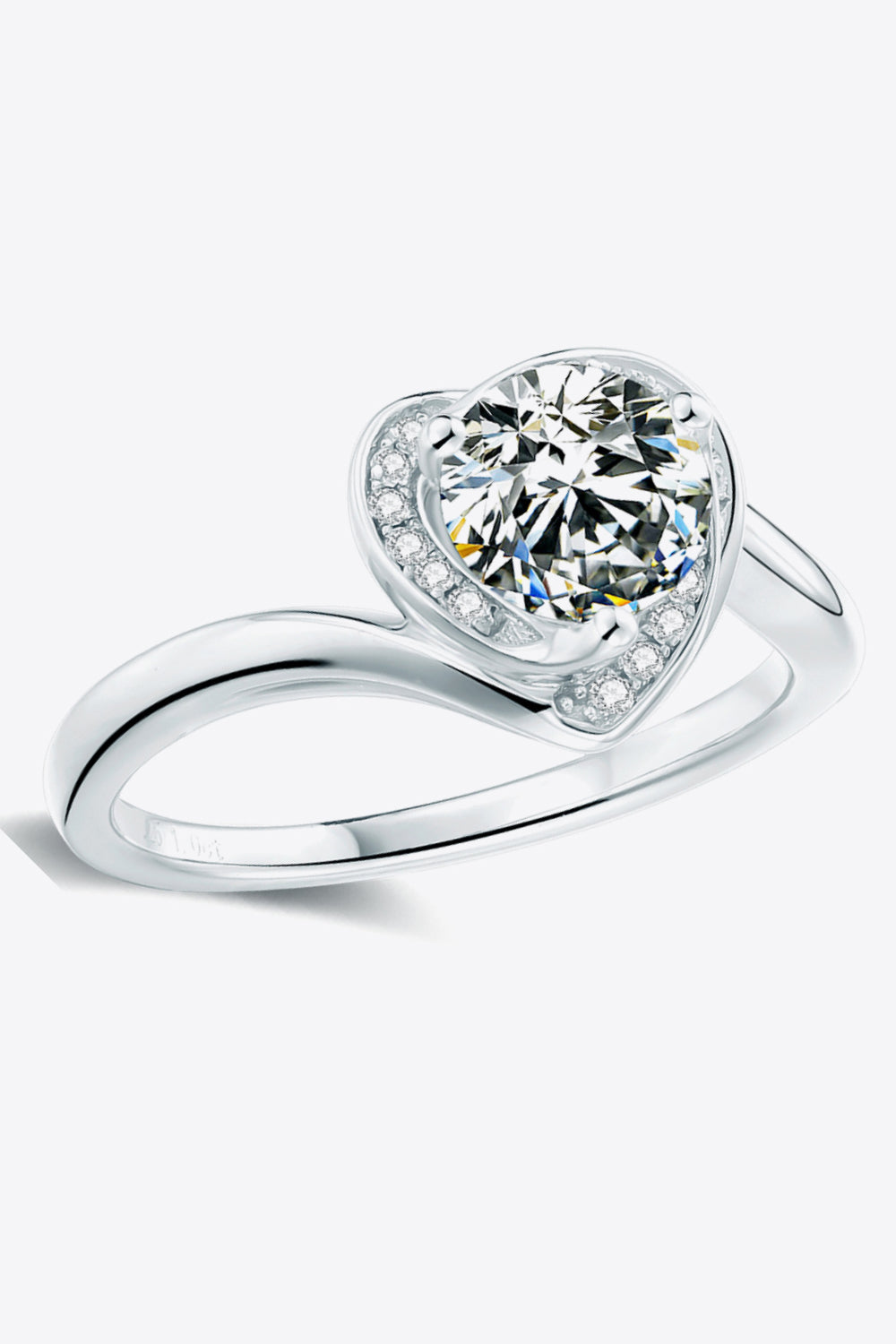 1 Carat Moissanite Heart Ring - ClozArt