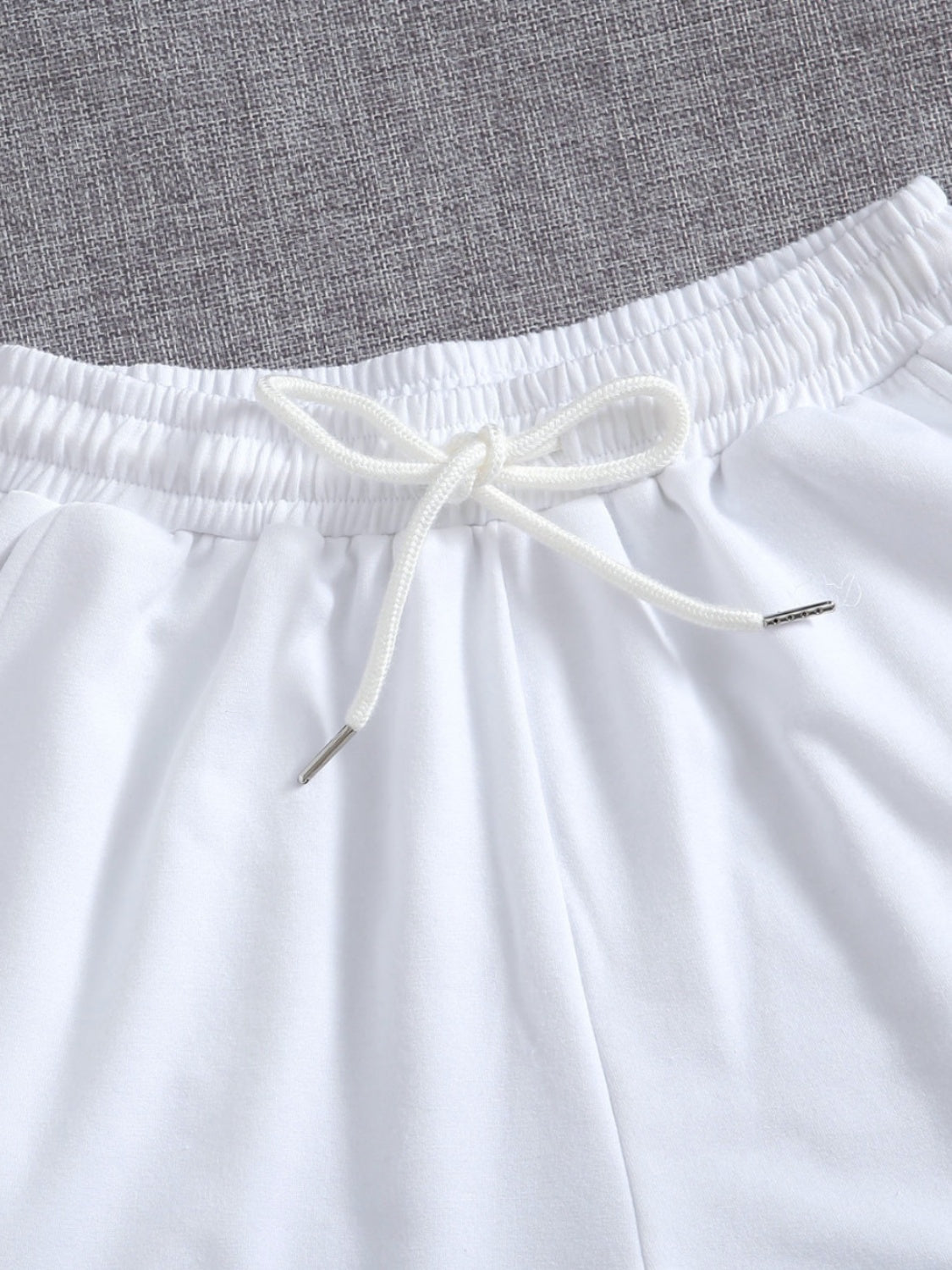 Drawstring Pocketed Elastic Waist Shorts - ClozArt