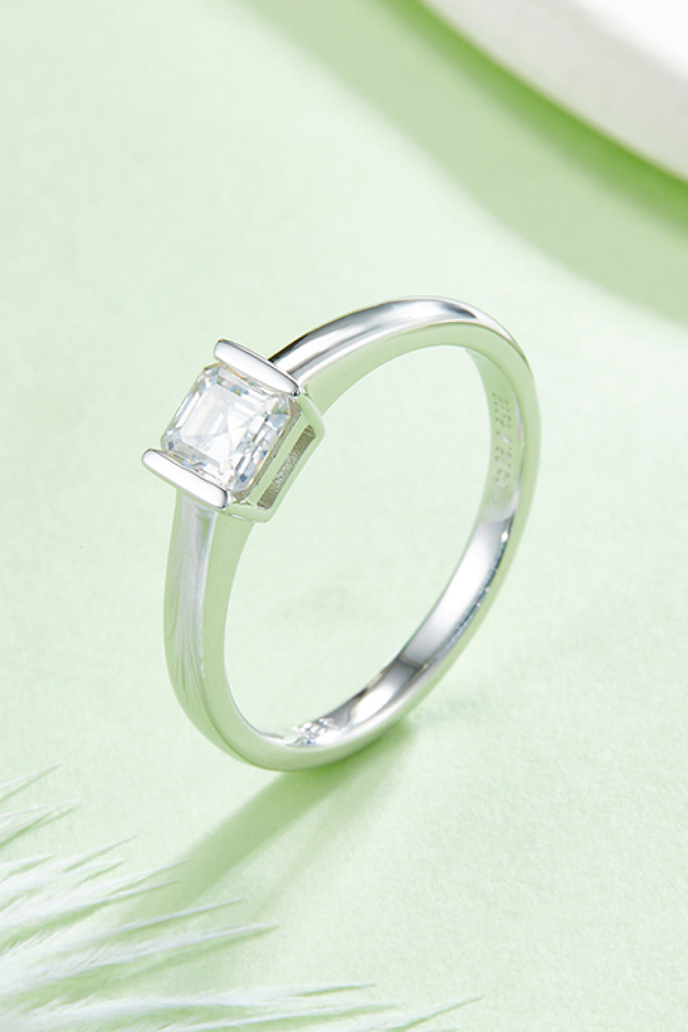 Moissanite 925 Sterling Silver Solitaire Ring - ClozArt