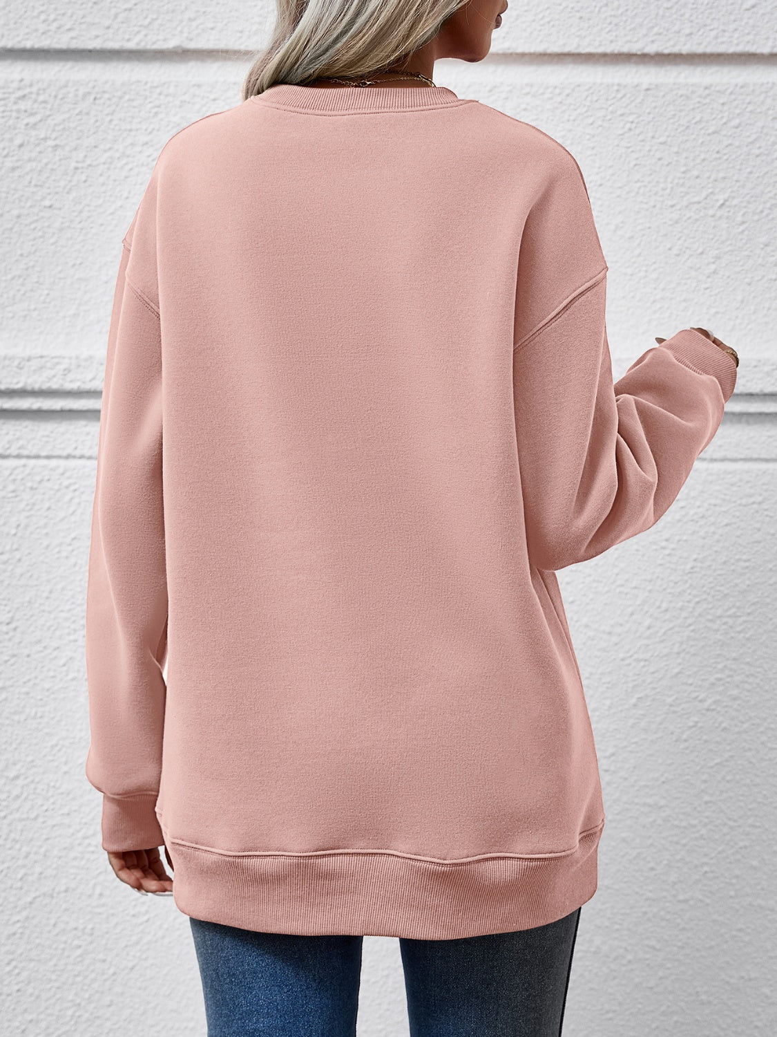 QUEEN OF EVERYTHING Round Neck Sweatshirt