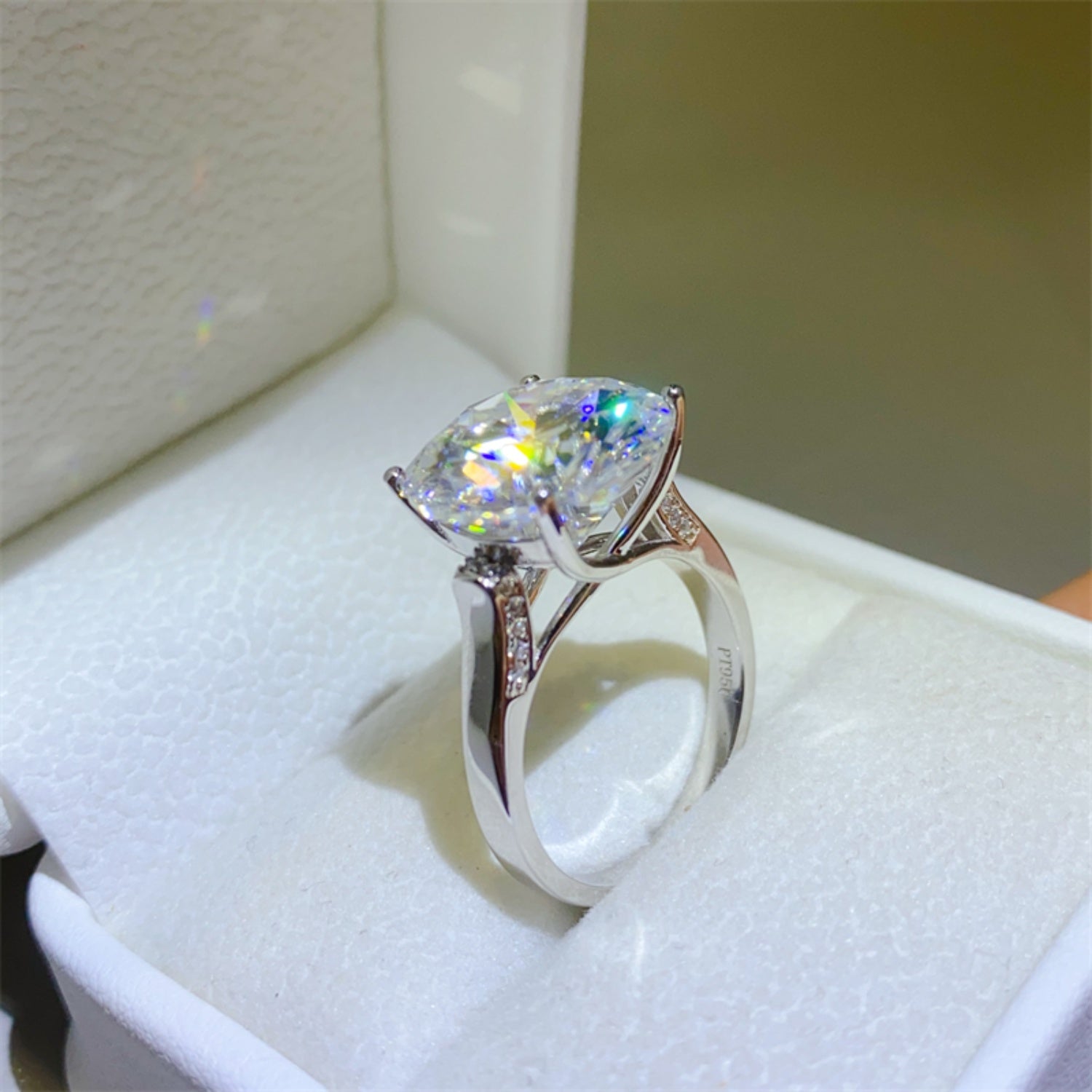 10 Carat Moissanite 925 Sterling Silver Ring - ClozArt