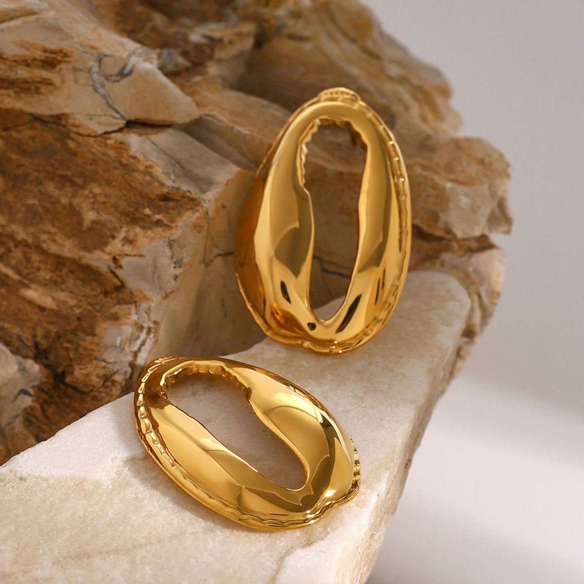 18K Gold-Plated Tooth Shell Earrings - ClozArt