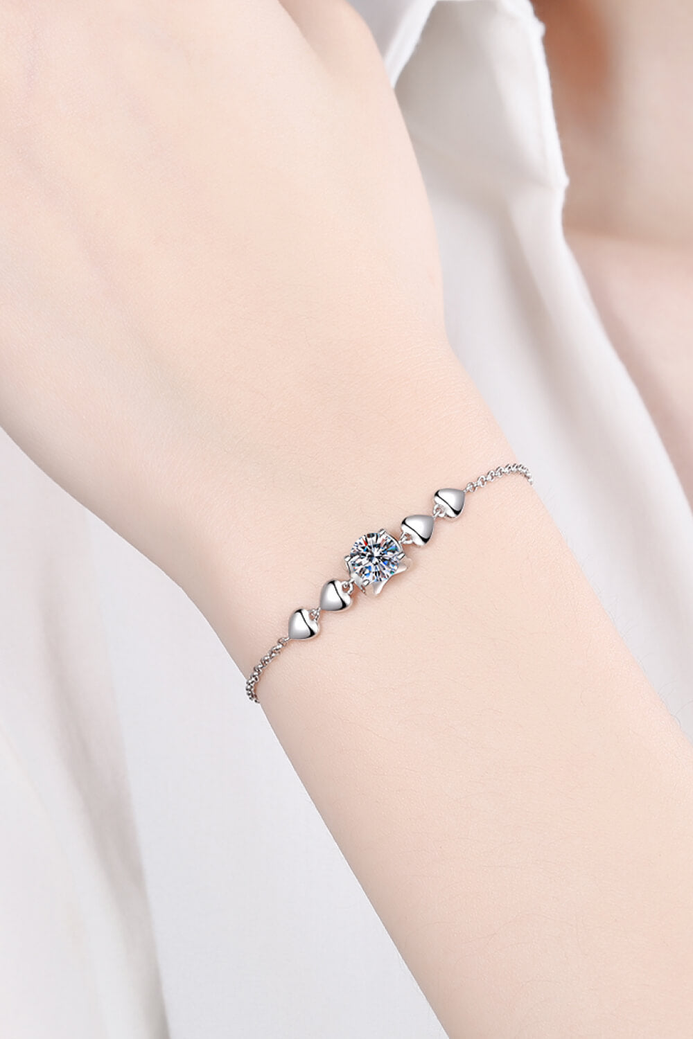 1 Carat Moissanite Heart Bracelet - ClozArt