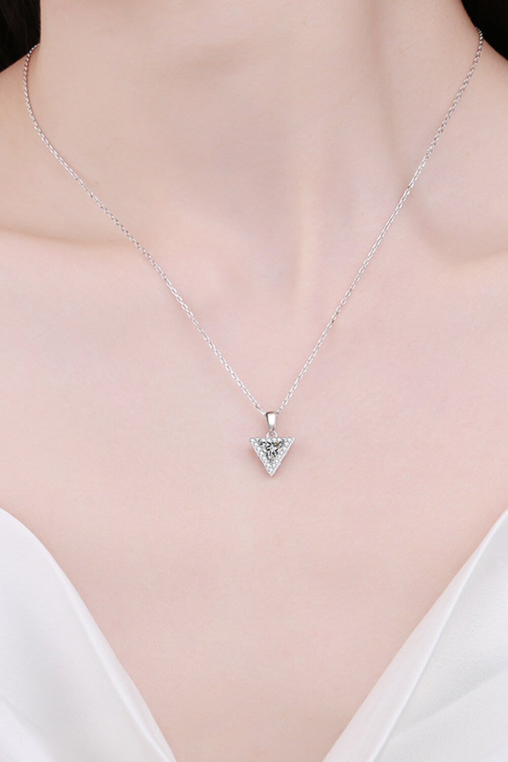 925 Sterling Silver Triangle Moissanite Pendant Necklace - ClozArt