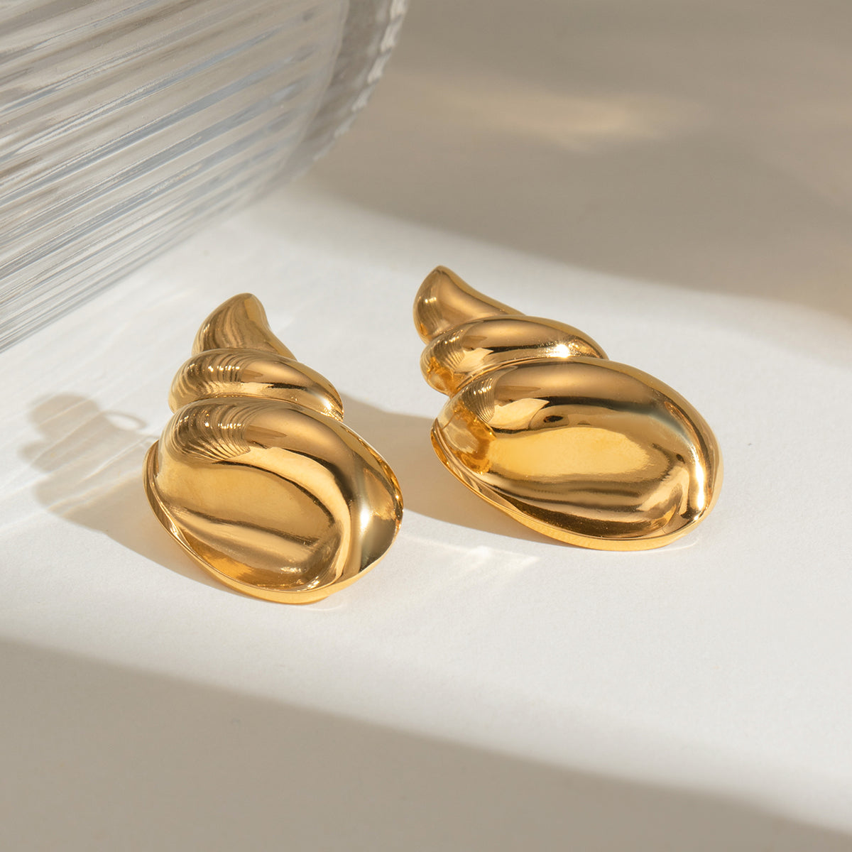 18K Gold-Plated Conch Earrings - ClozArt