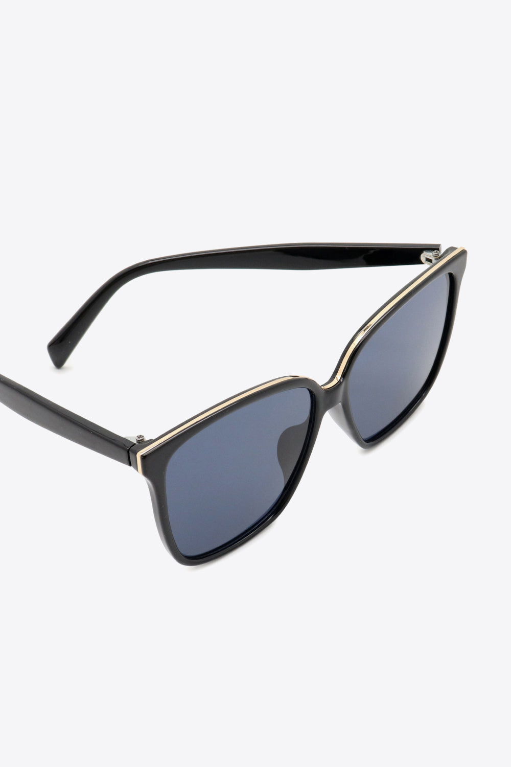 Polycarbonate Frame Wayfarer Sunglasses - ClozArt