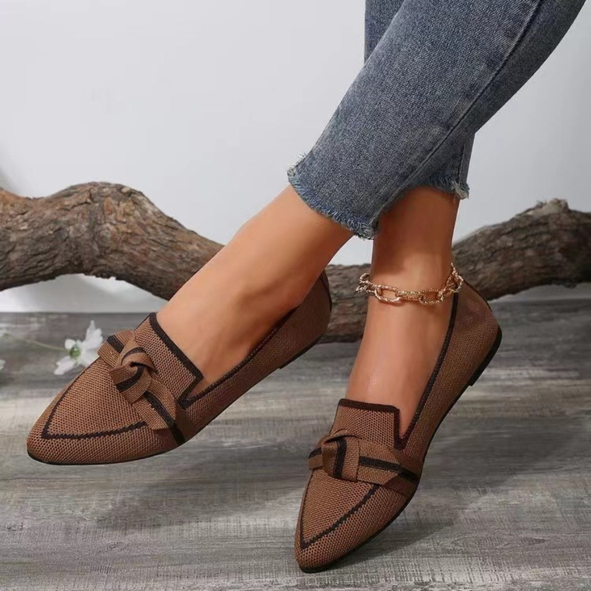 Bow Contrast Trim Point Toe Loafers - ClozArt