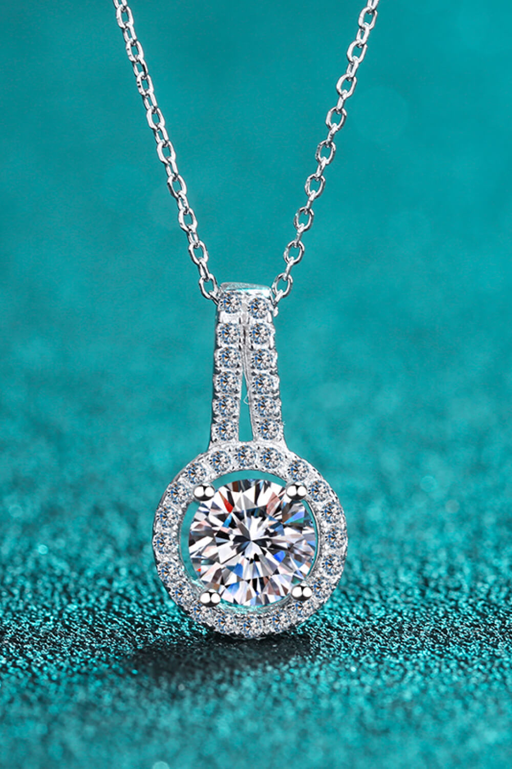 Build You Up Moissanite Round Pendant Chain Necklace - ClozArt