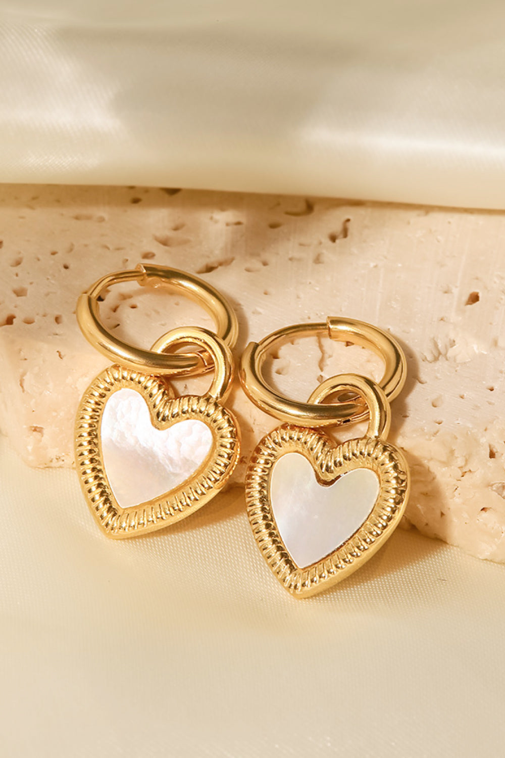 Inlaid Shell Heart Drop Earrings - ClozArt