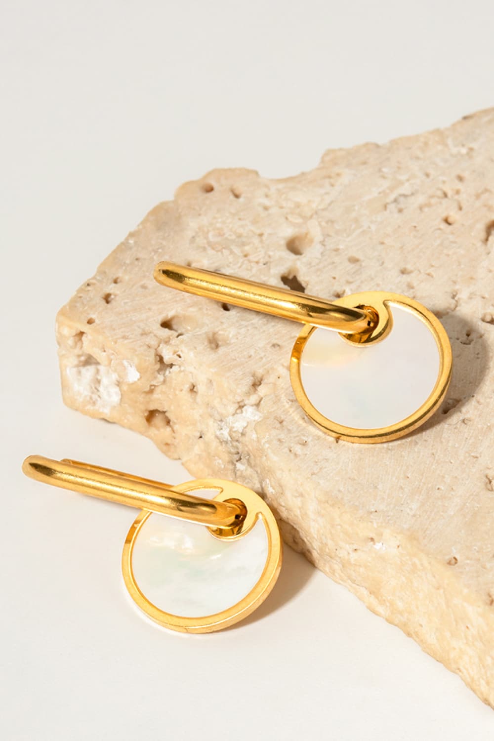 Copper White Mother-Of-Pearl Drop Earrings - ClozArt