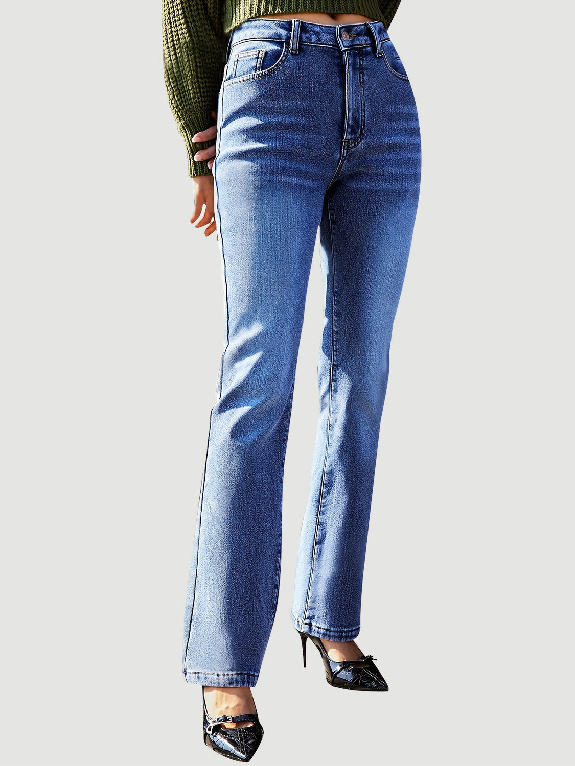 Straight Leg Jeans with Pockets