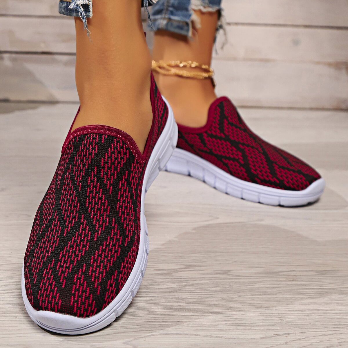 Round Toe Flat Slip-Ons - ClozArt