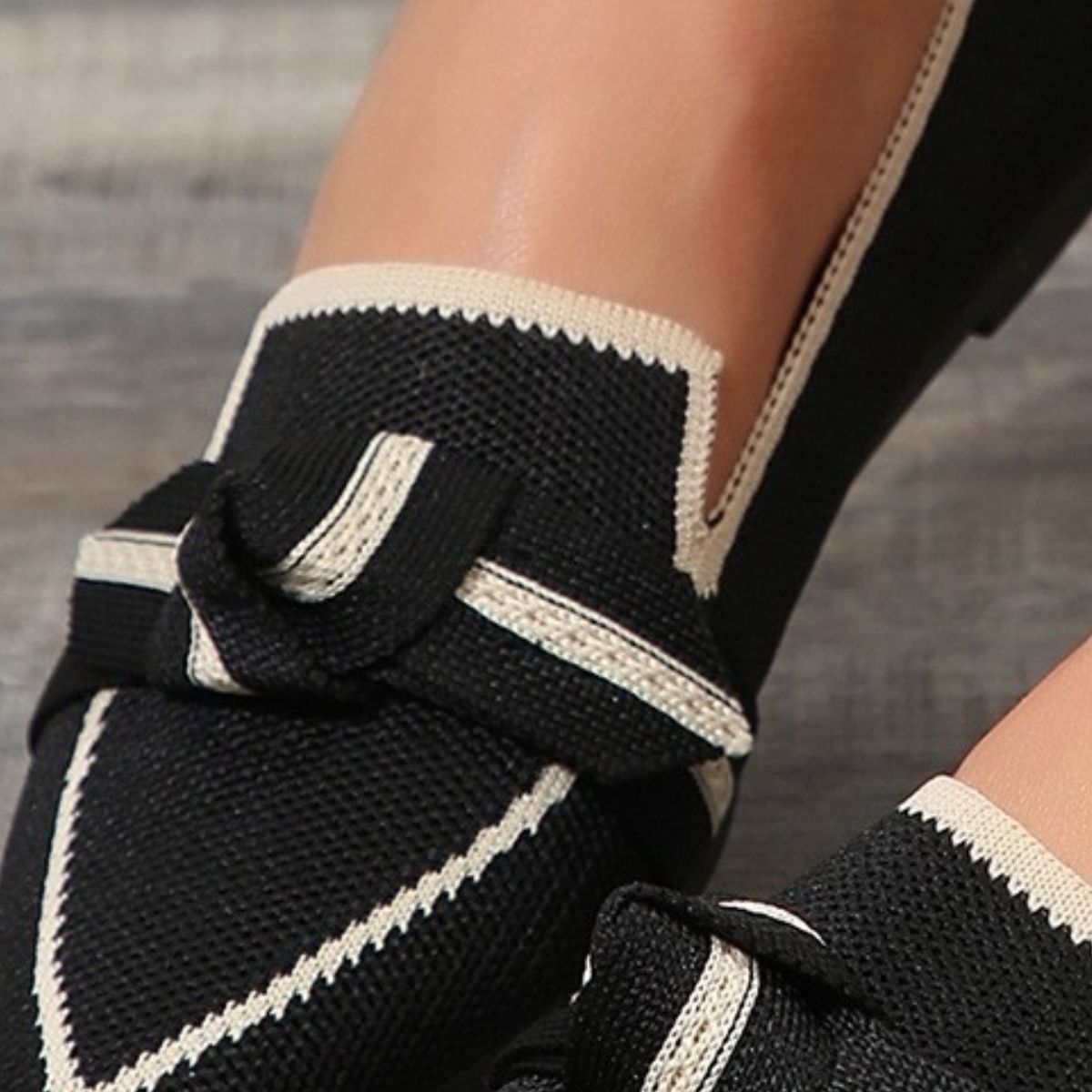 Bow Contrast Trim Point Toe Loafers - ClozArt