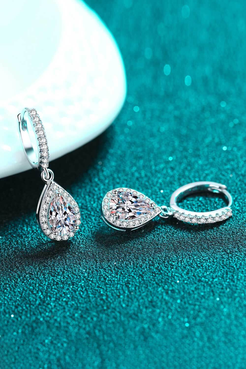 Moissanite Teardrop Earrings - ClozArt