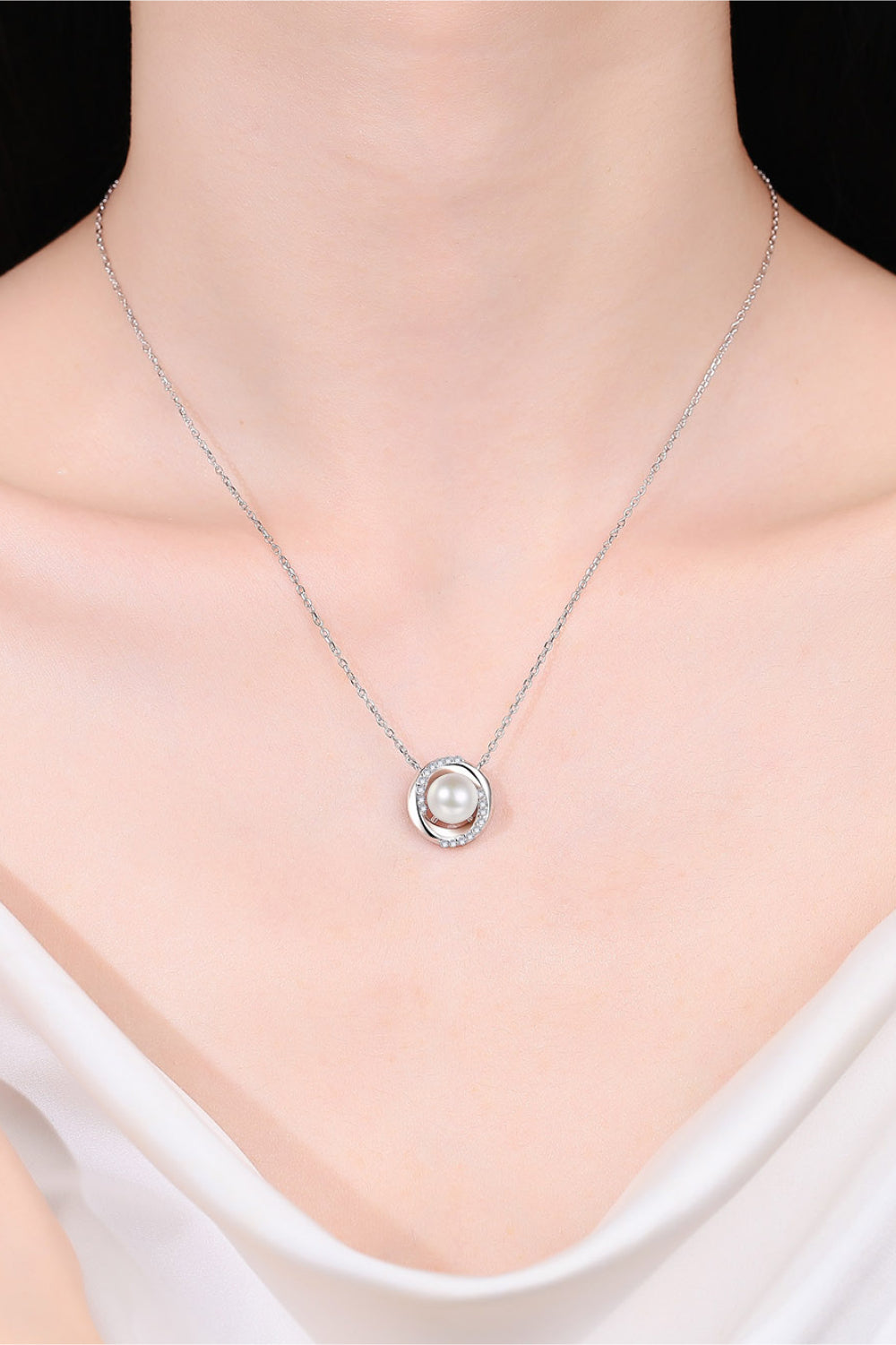 Moissanite Pearl Rhodium-Plated Necklace - ClozArt