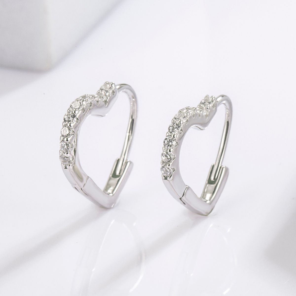 925 Serling Silver Zircon Heart Shape Earrings - ClozArt