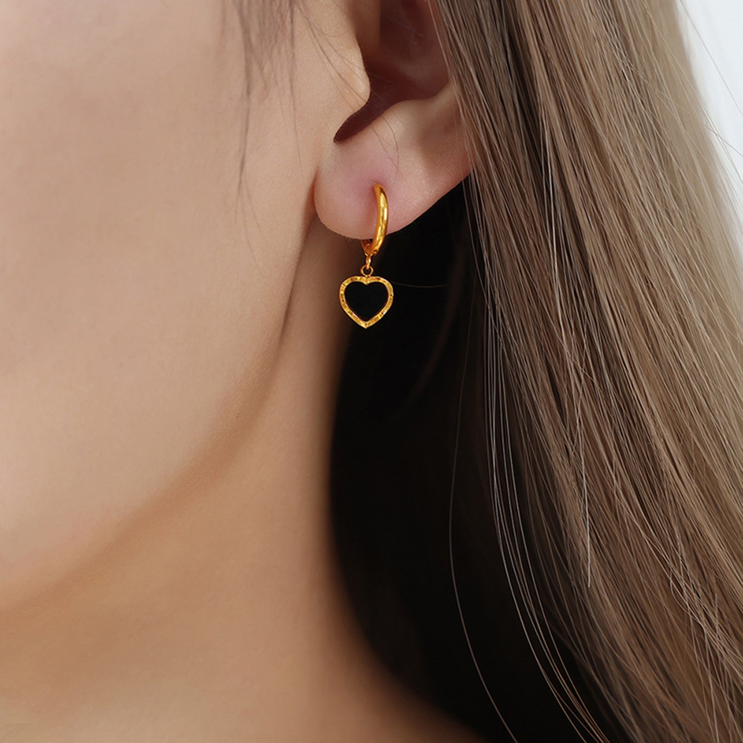 18K Gold-Plated Heart Drop Earrings - ClozArt