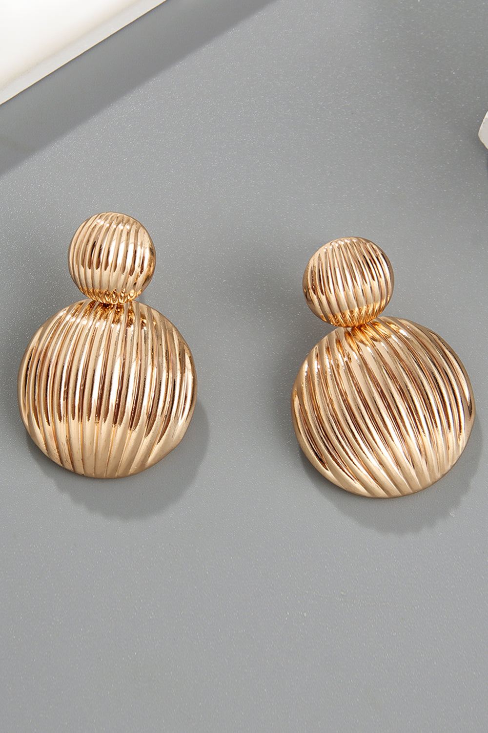 Zinc Alloy Ribbed Earrings - ClozArt