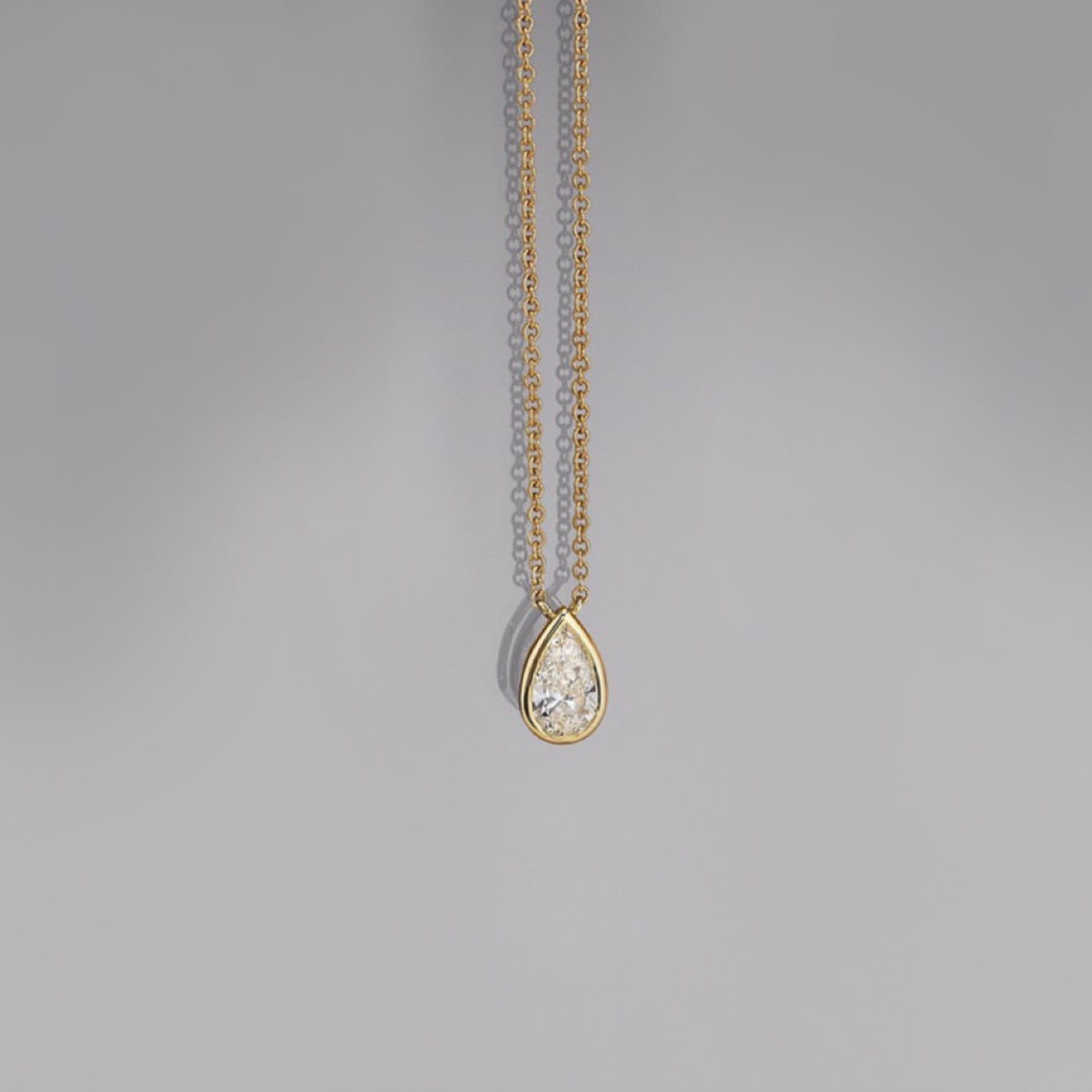 18K Gold-Plated Stainless Steel Pendant Necklace - ClozArt