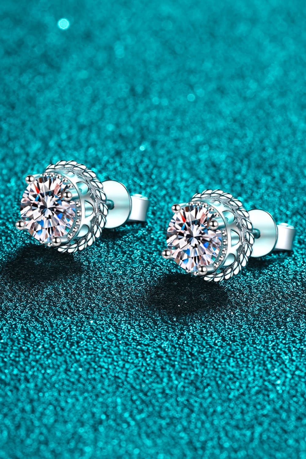 2 Carat Moissanite 925 Sterling Silver Stud Earrings - ClozArt