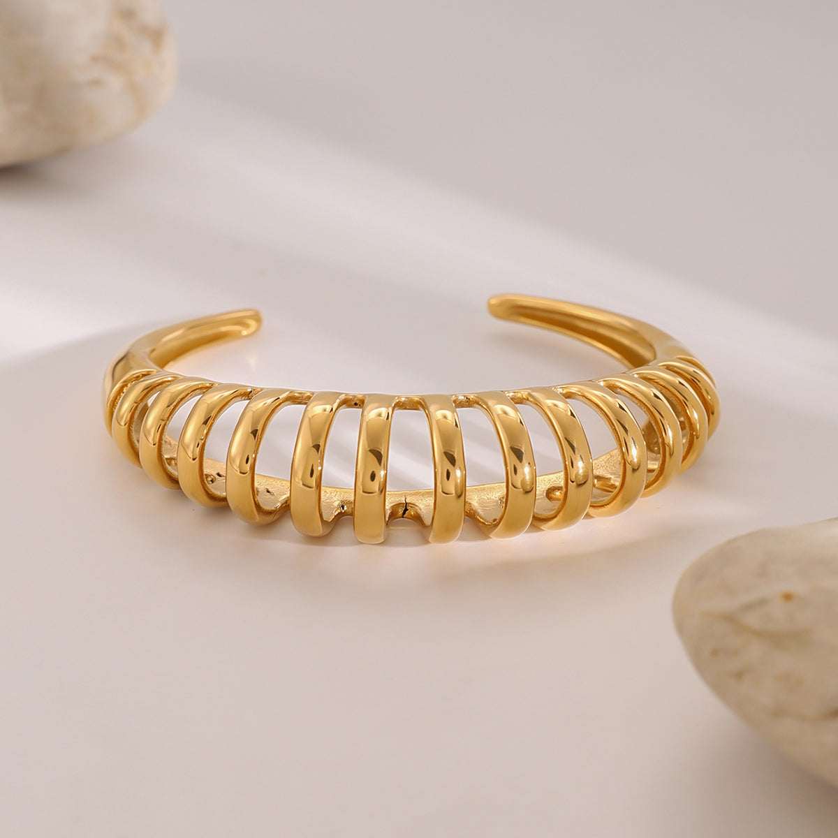 18K Gold-Plated Stainless Steel Cutout Bracelet - ClozArt