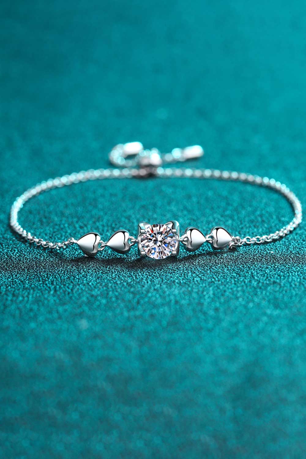 1 Carat Moissanite Heart Bracelet - ClozArt