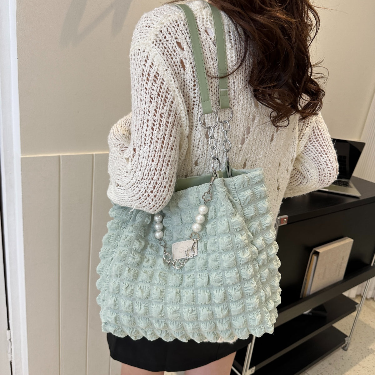 Bubble Textured Tote Bag - ClozArt