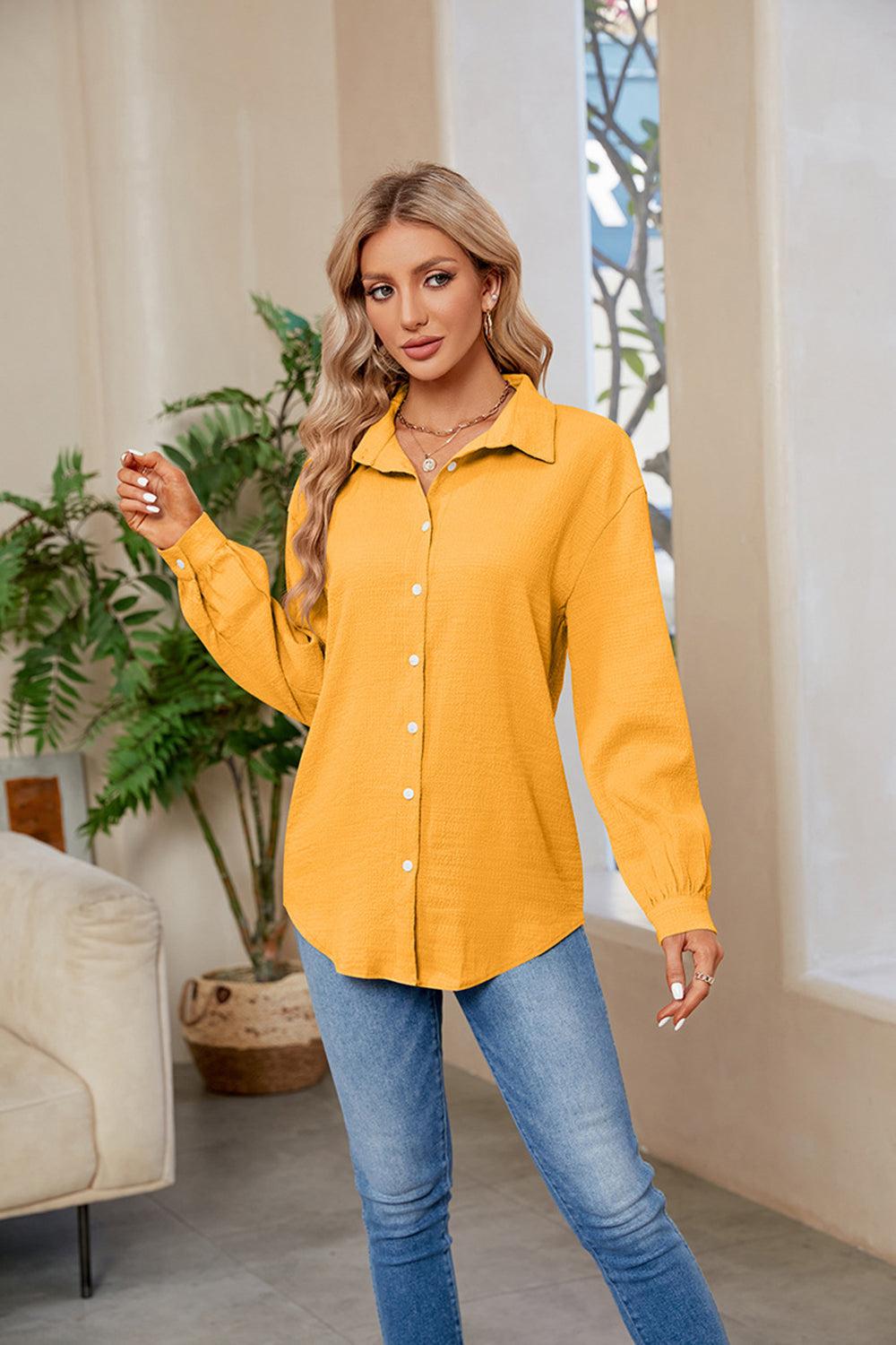 Collared Neck Buttoned Long Sleeve Shirt