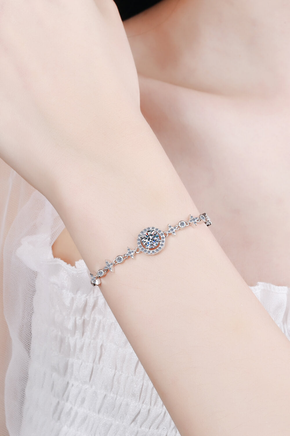 Adored Show You The Way Moissanite Bracelet - ClozArt