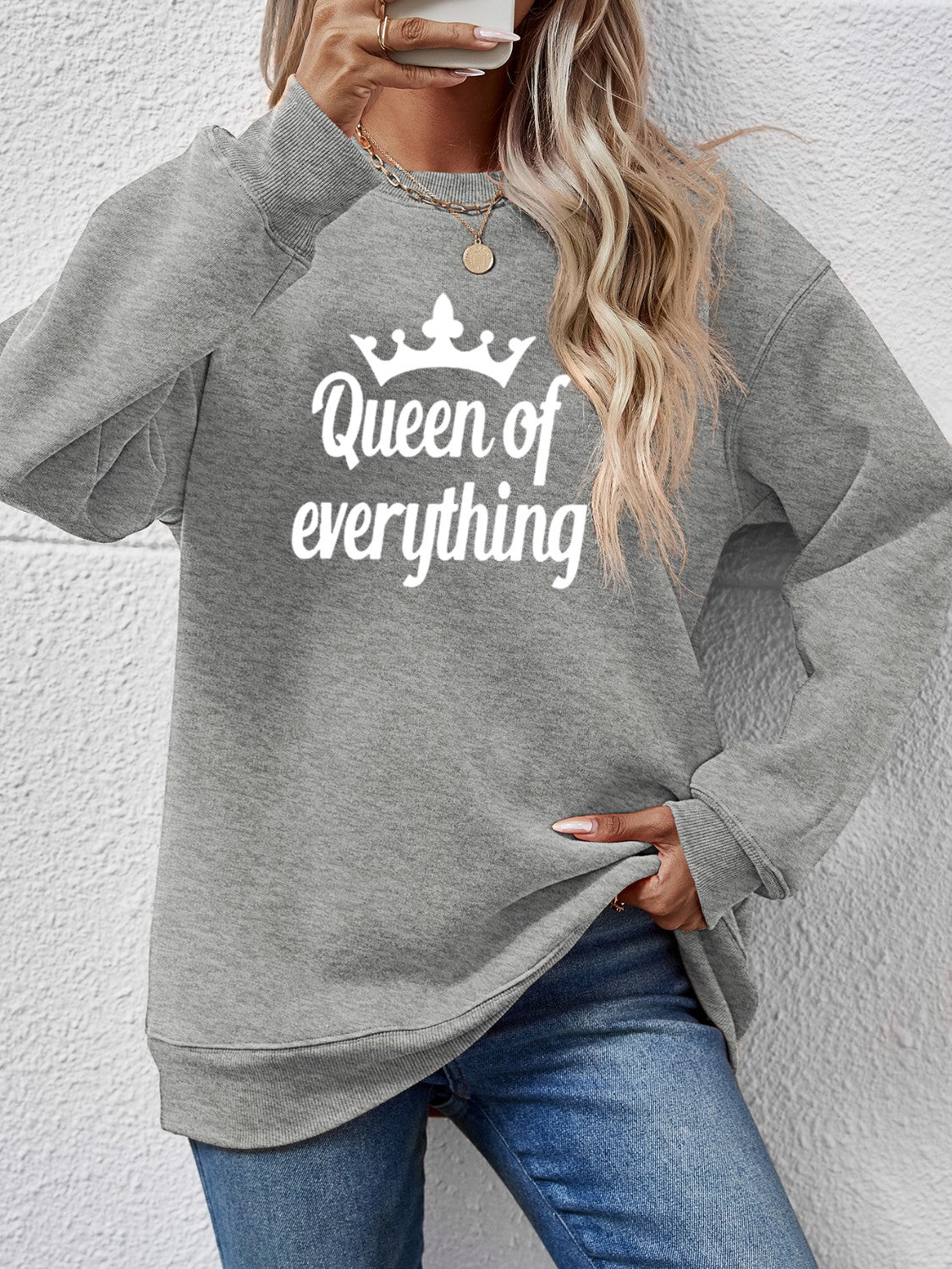 QUEEN OF EVERYTHING Round Neck Sweatshirt