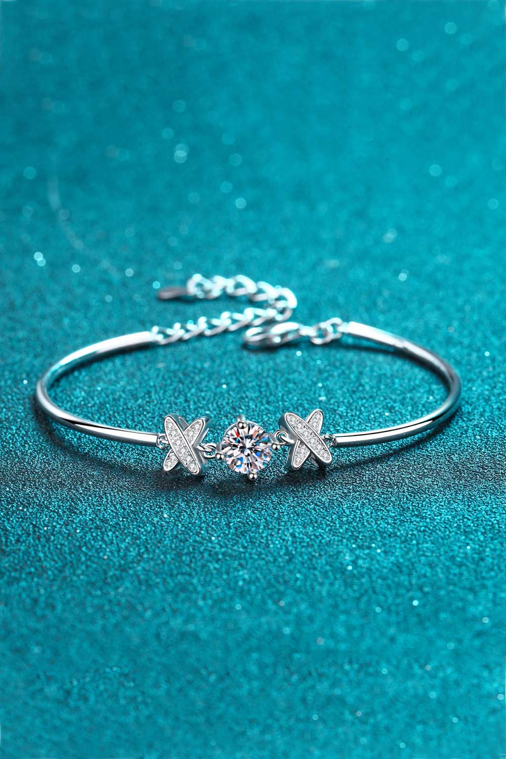 Adored Happy State of Mind 1 Carat Moissanite Bracelet - ClozArt