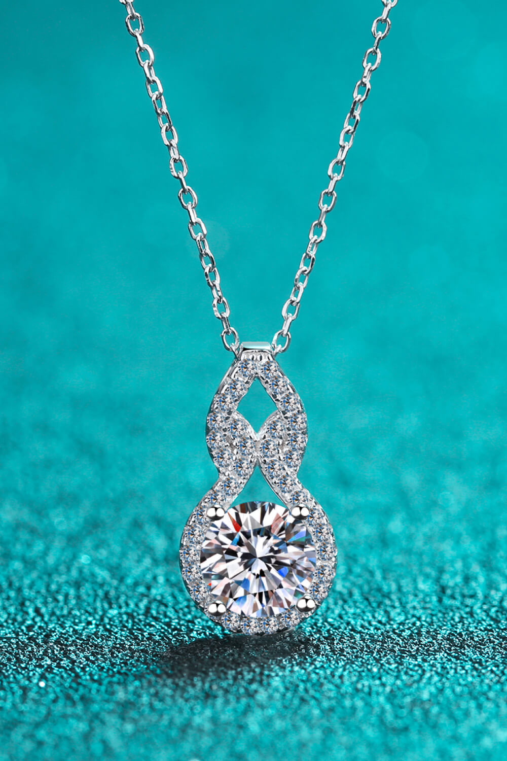 1 Carat Moissanite Pendant Necklace - ClozArt