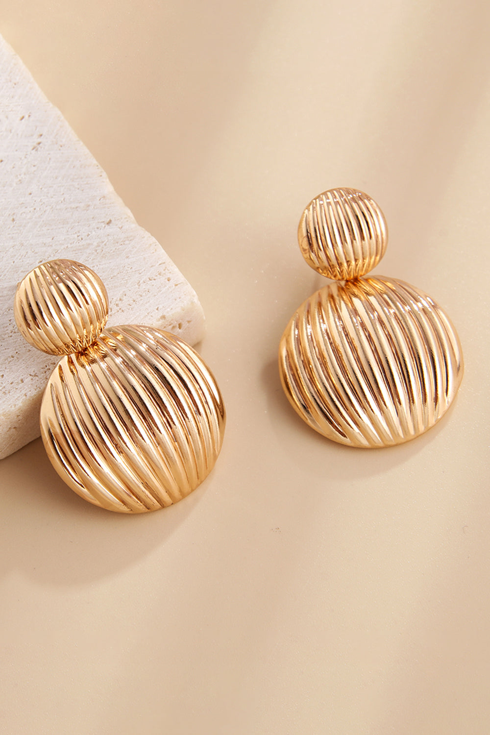 Zinc Alloy Ribbed Earrings - ClozArt