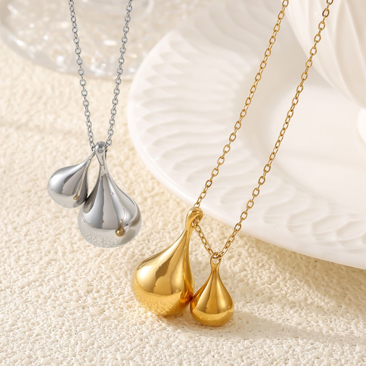 Stainless Steel Water Drop Shape Pendant Necklace - ClozArt