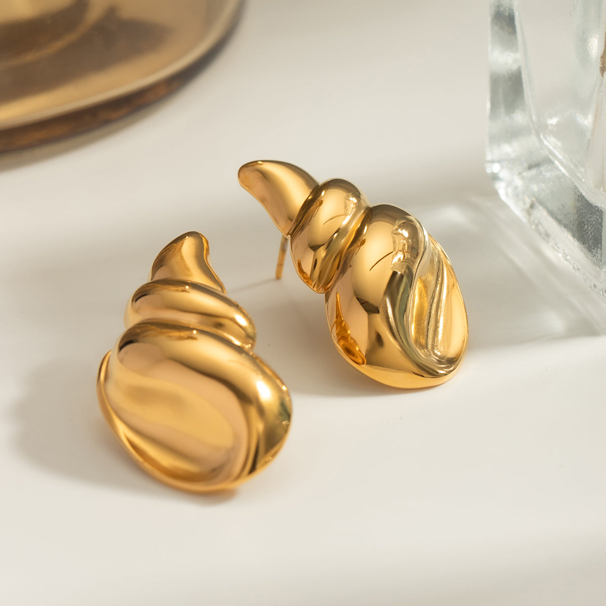 18K Gold-Plated Conch Earrings - ClozArt