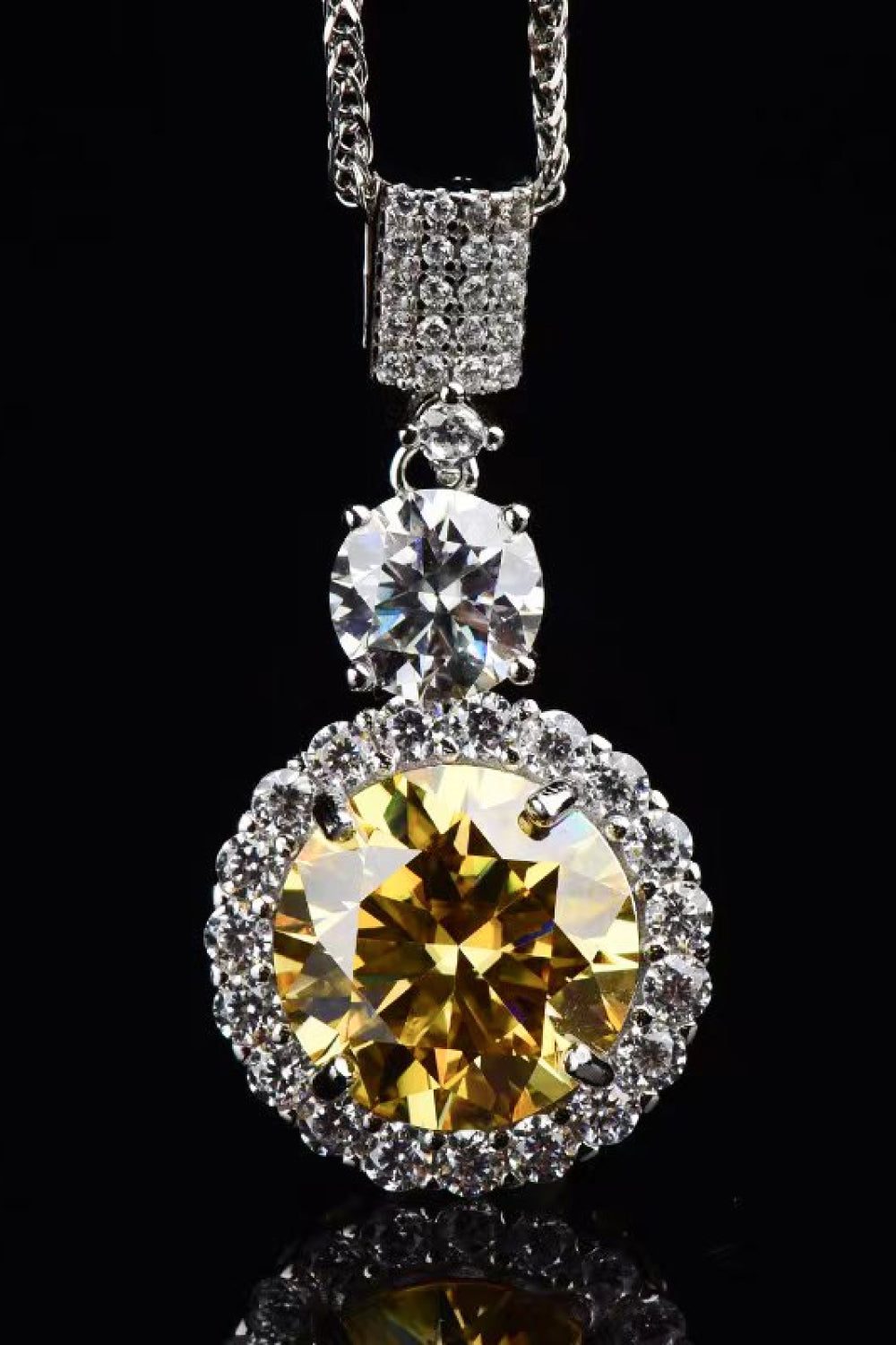 6 Carat Moissanite Pendant Necklace - ClozArt