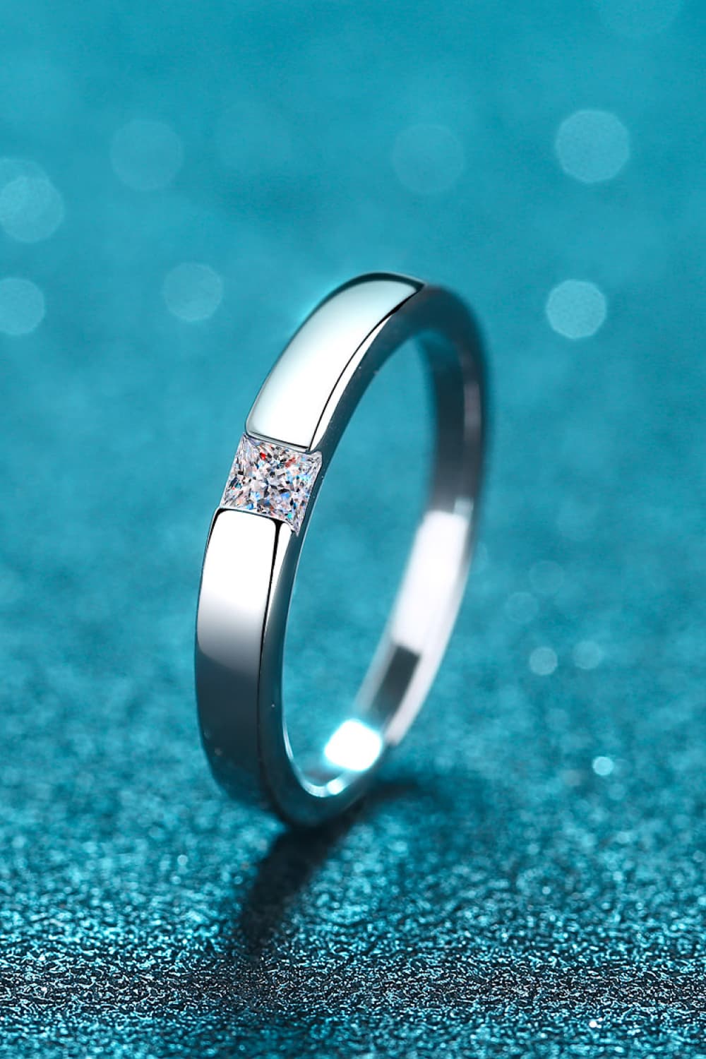 Inlaid Moissanite Rhodium-Plated Ring - ClozArt