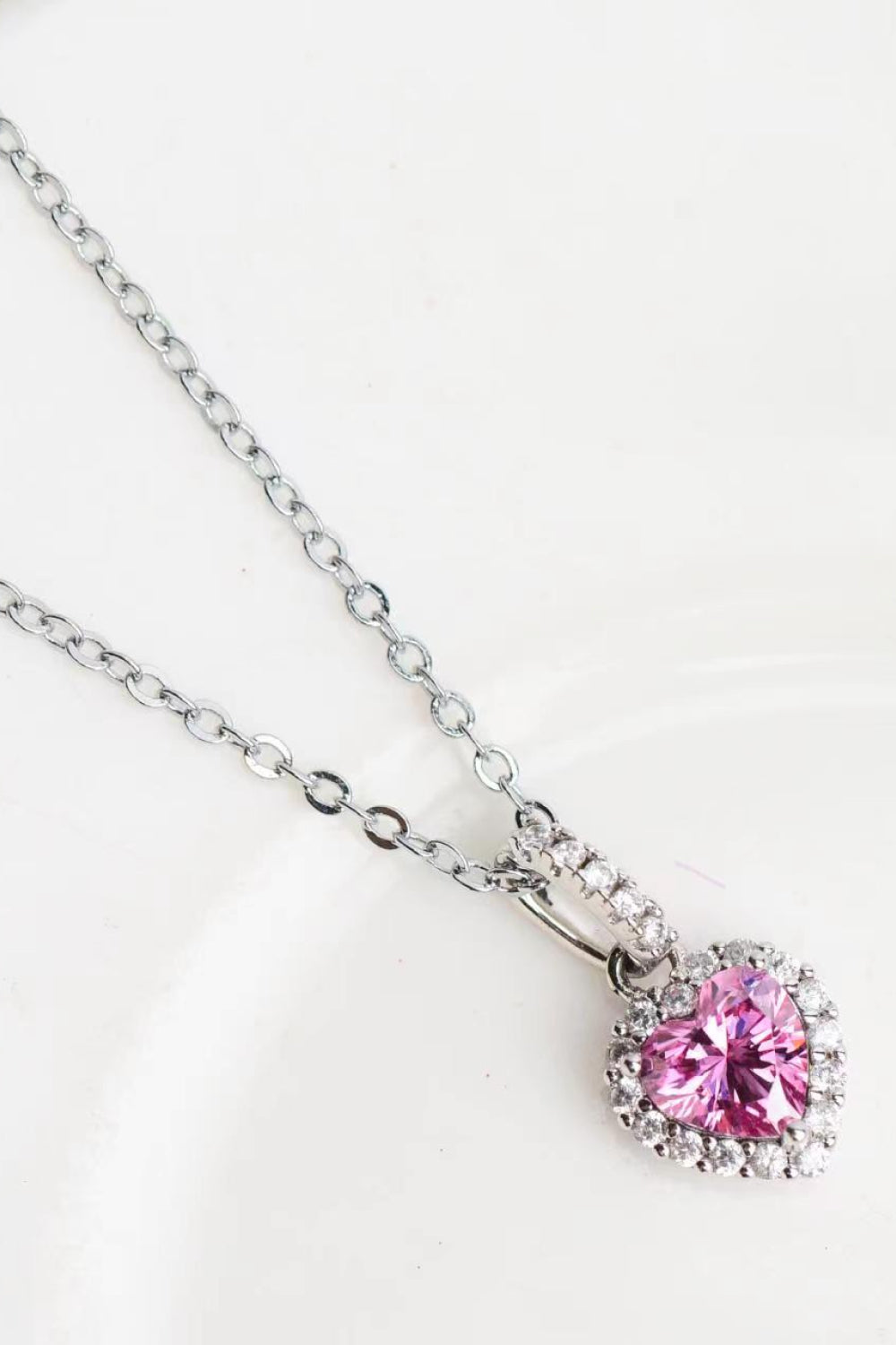 1 Carat Moissanite Heart Pendant Necklace - ClozArt