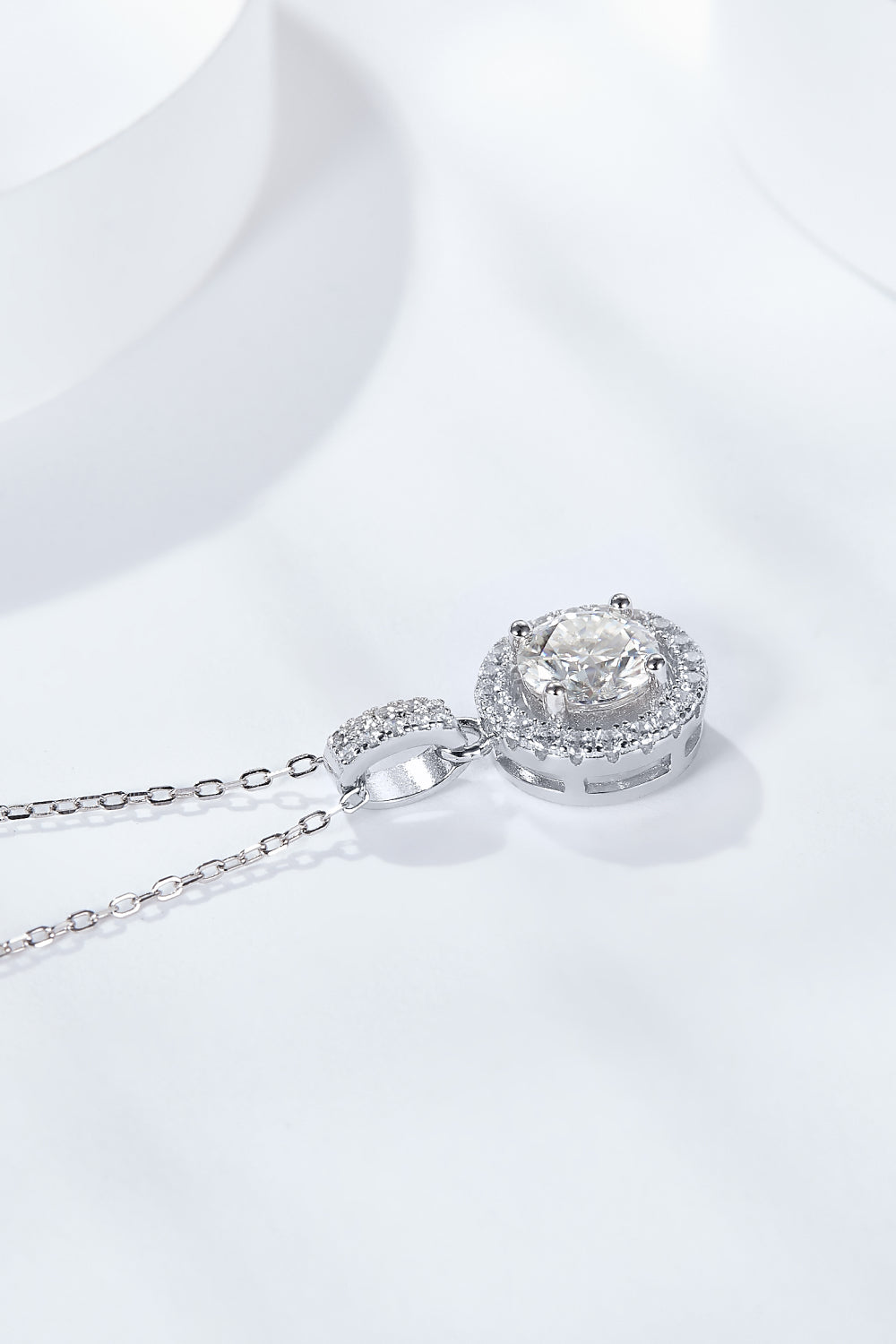 2 Carat Moissanite Round Pendant Necklace - ClozArt