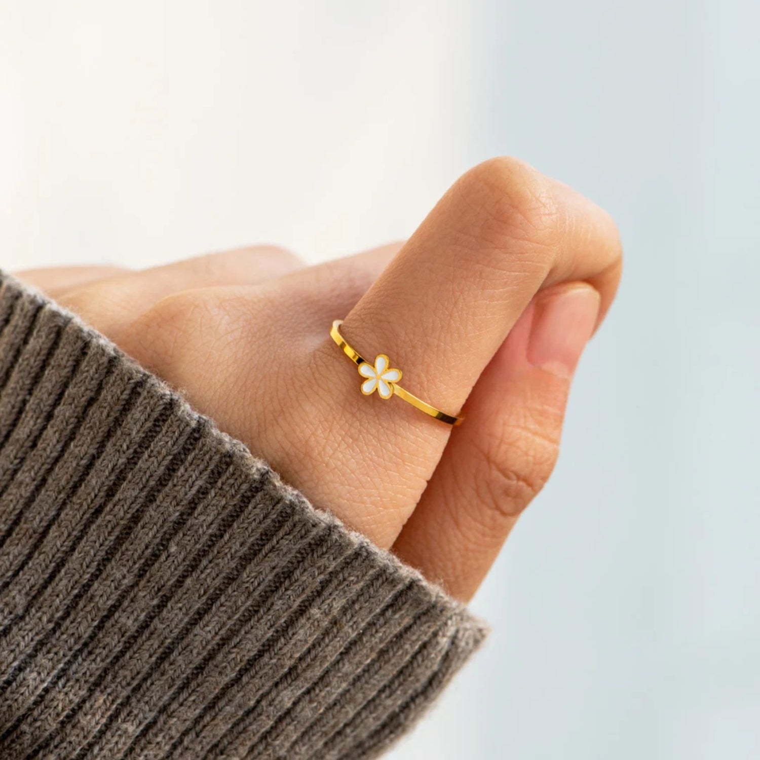 925 Sterling Silver Enamel Flower Ring - ClozArt