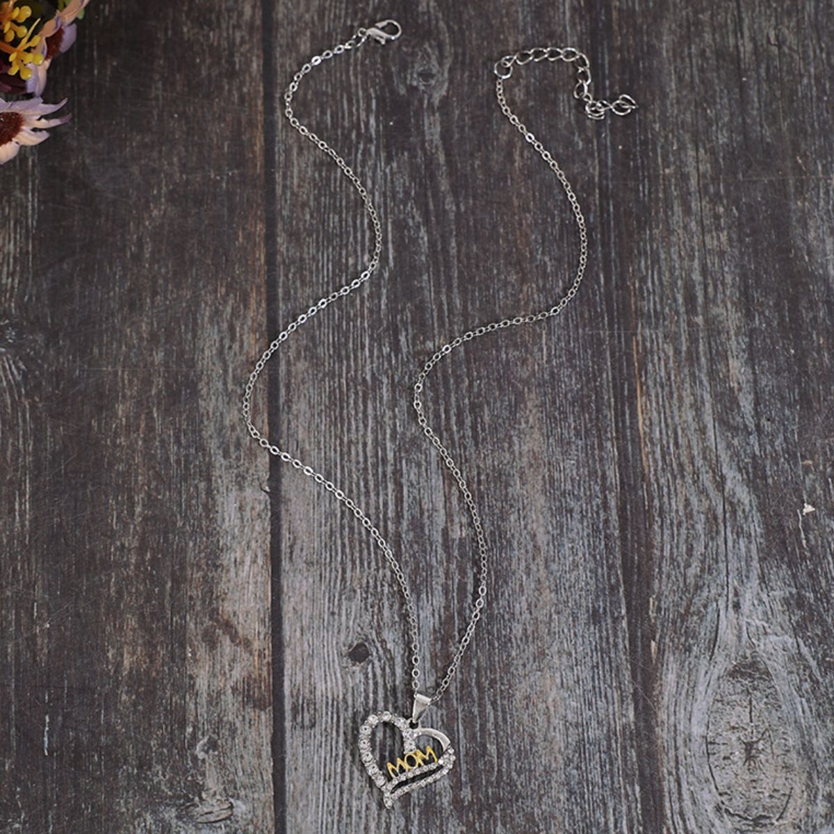 Alloy Inlaid Zircon Heart Pendant Necklace - ClozArt