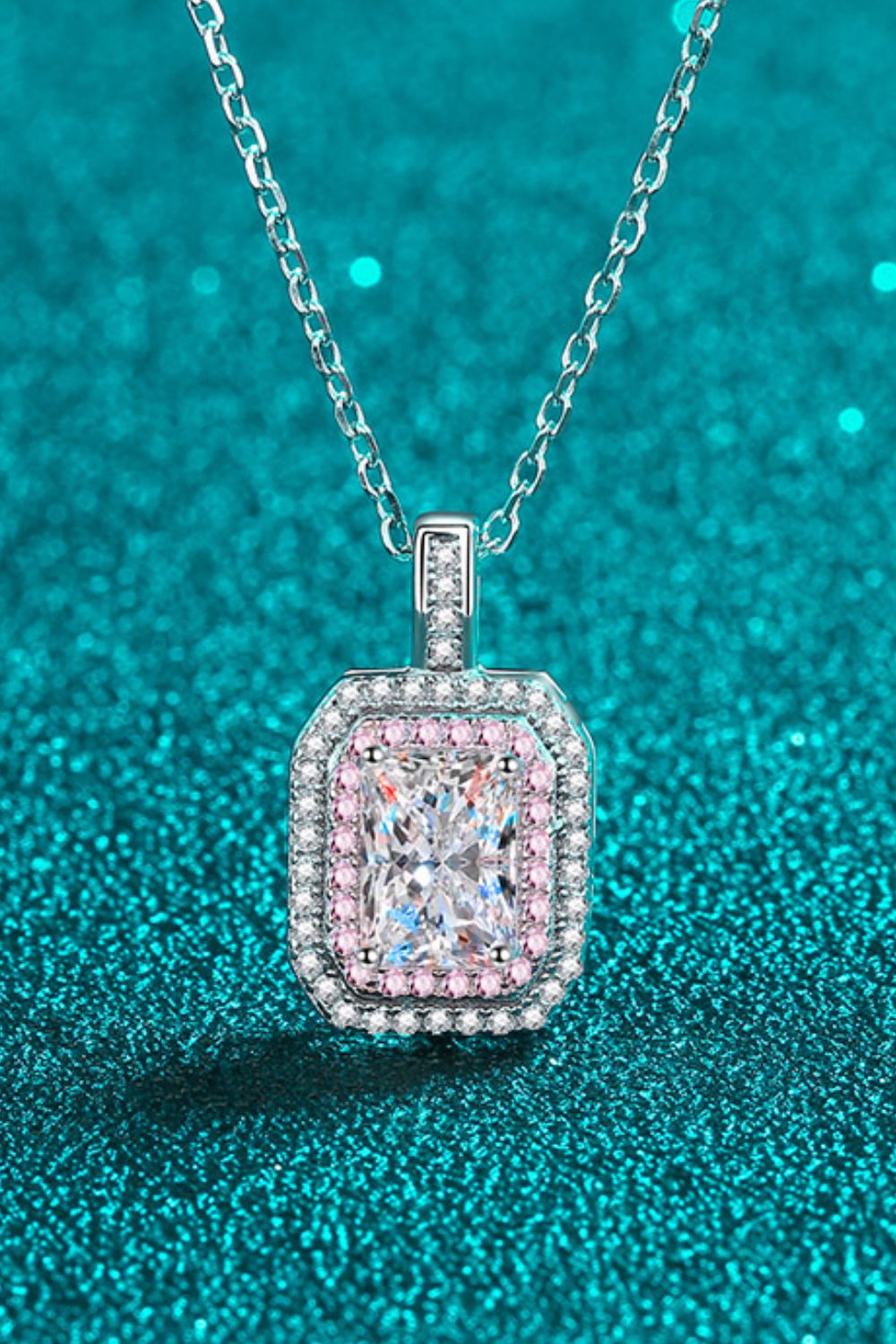 1 Carat Moissanite Geometric Pendant Chain Necklace - ClozArt