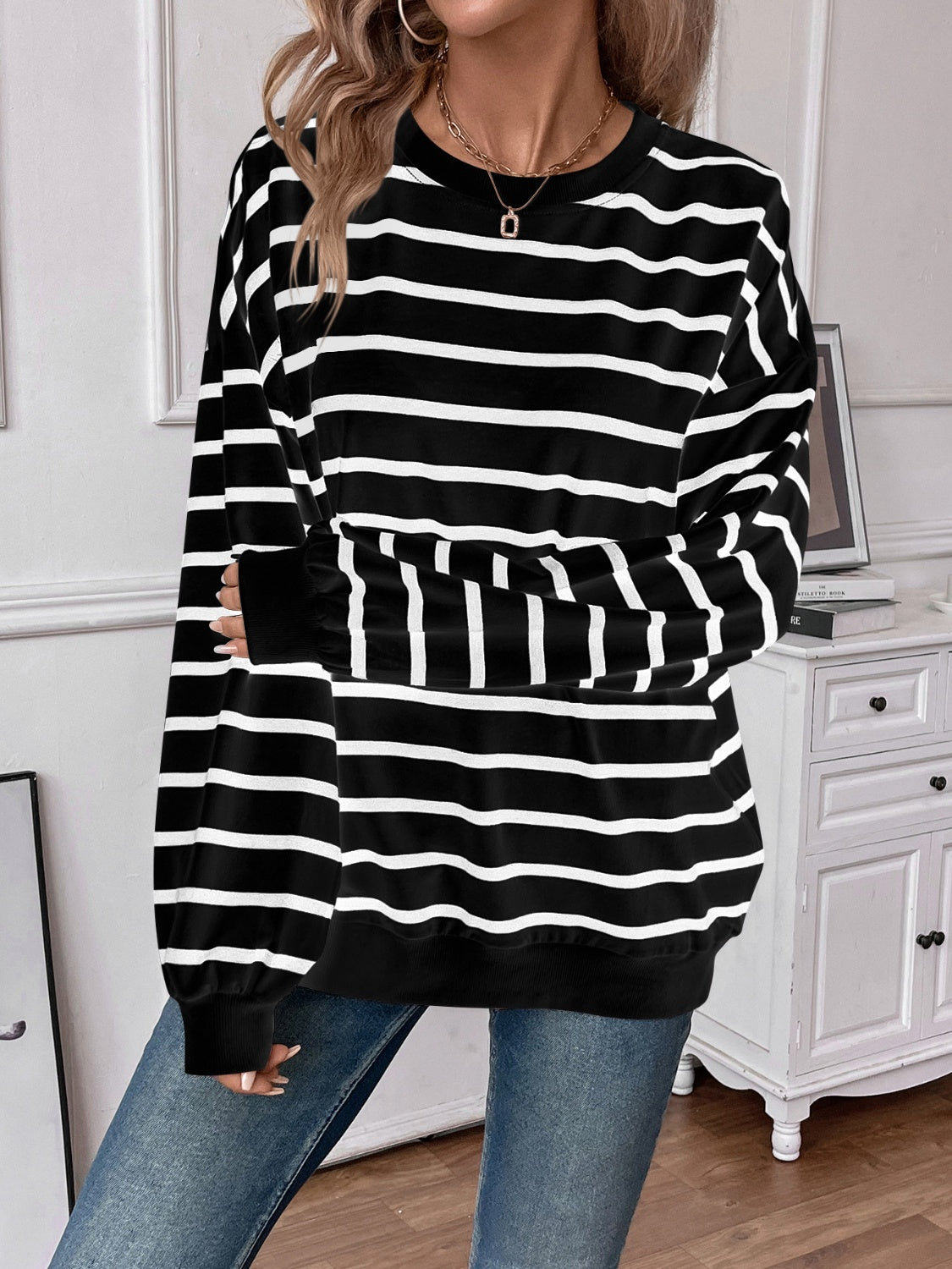 Lovelet Striped Round Neck Long Sleeve Sweatshirt